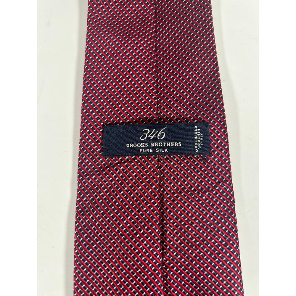 Brooks Brothers 346 Mens Silk Necktie Red Navy Blue White Stripe USA Made 3.5 in